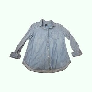 GAP Denim Womens Light Wash Chambray Button Down Shirt Blue Large Pocket